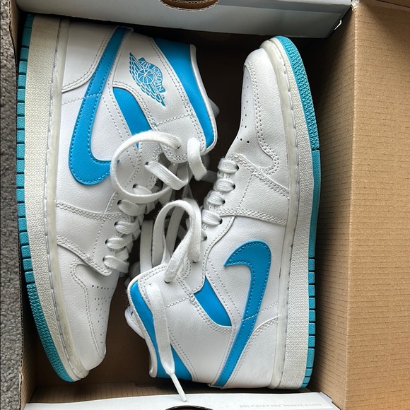 Jordan Shoes - Jordan Women's Sneakers White and Blue